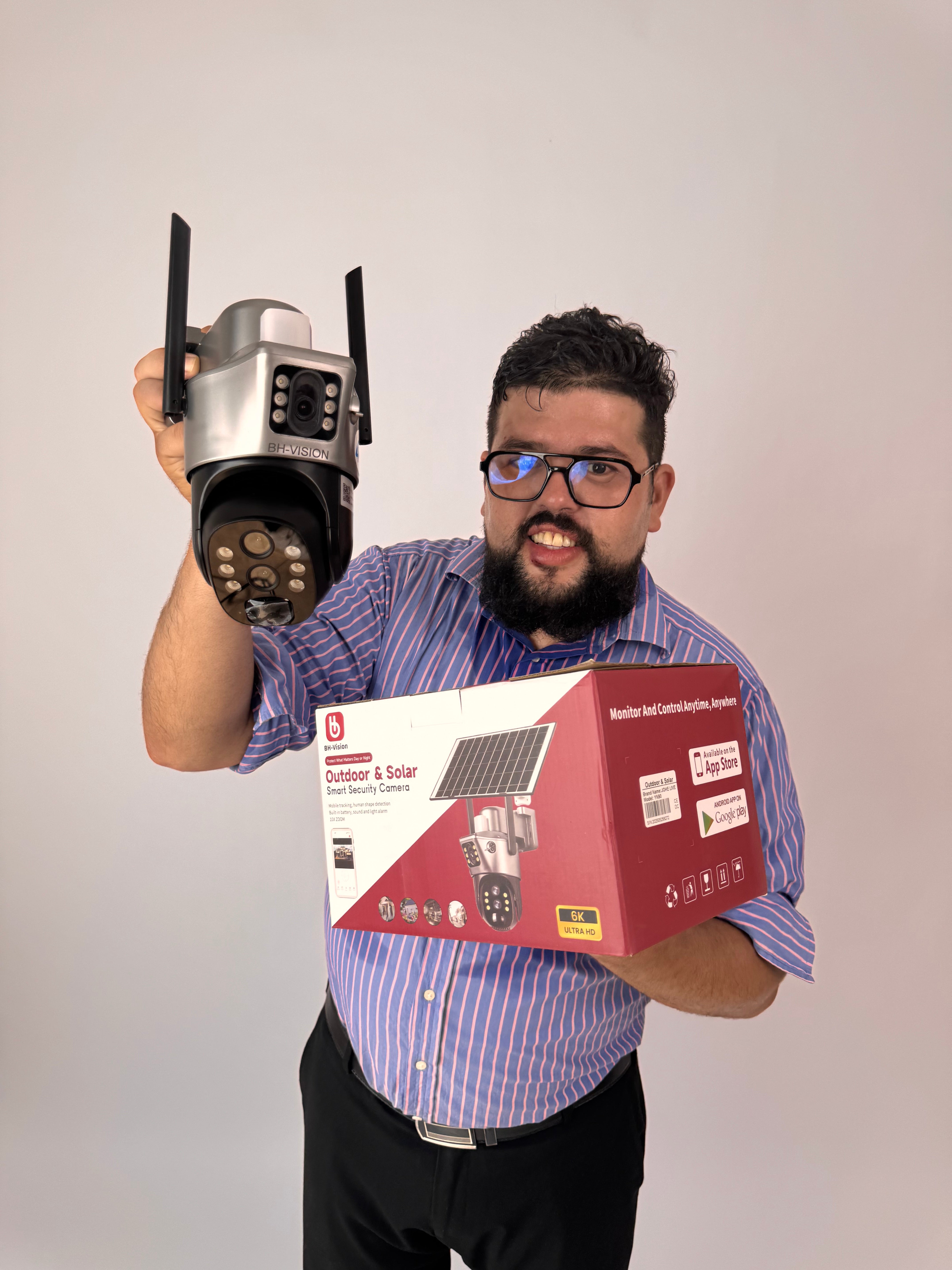 Caméra de sécurité solaire IA Wifi 6K 12MP Triple objectif UHD 2 voies