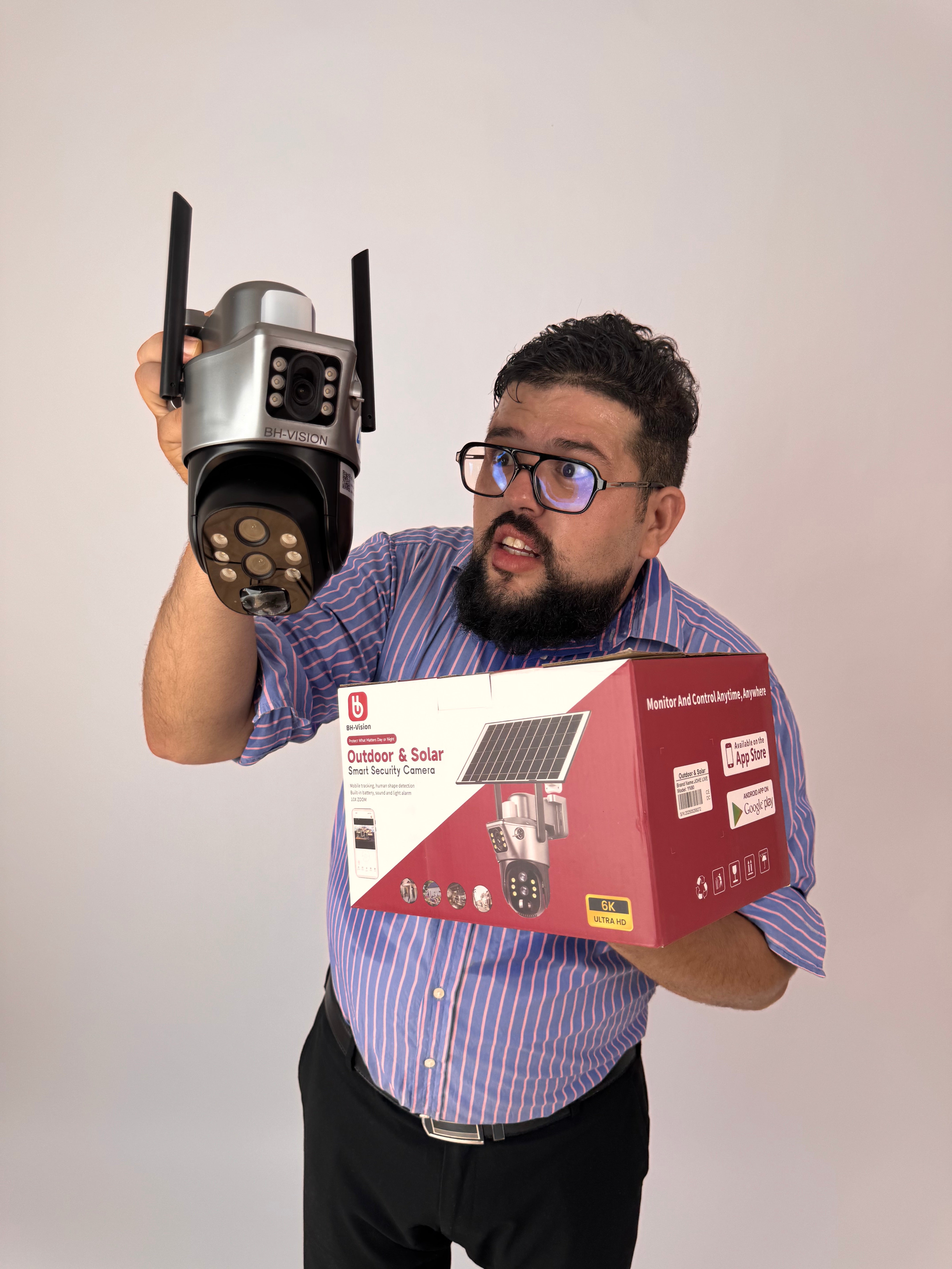 Caméra de sécurité solaire IA Wifi 6K 12MP Triple objectif UHD 2 voies